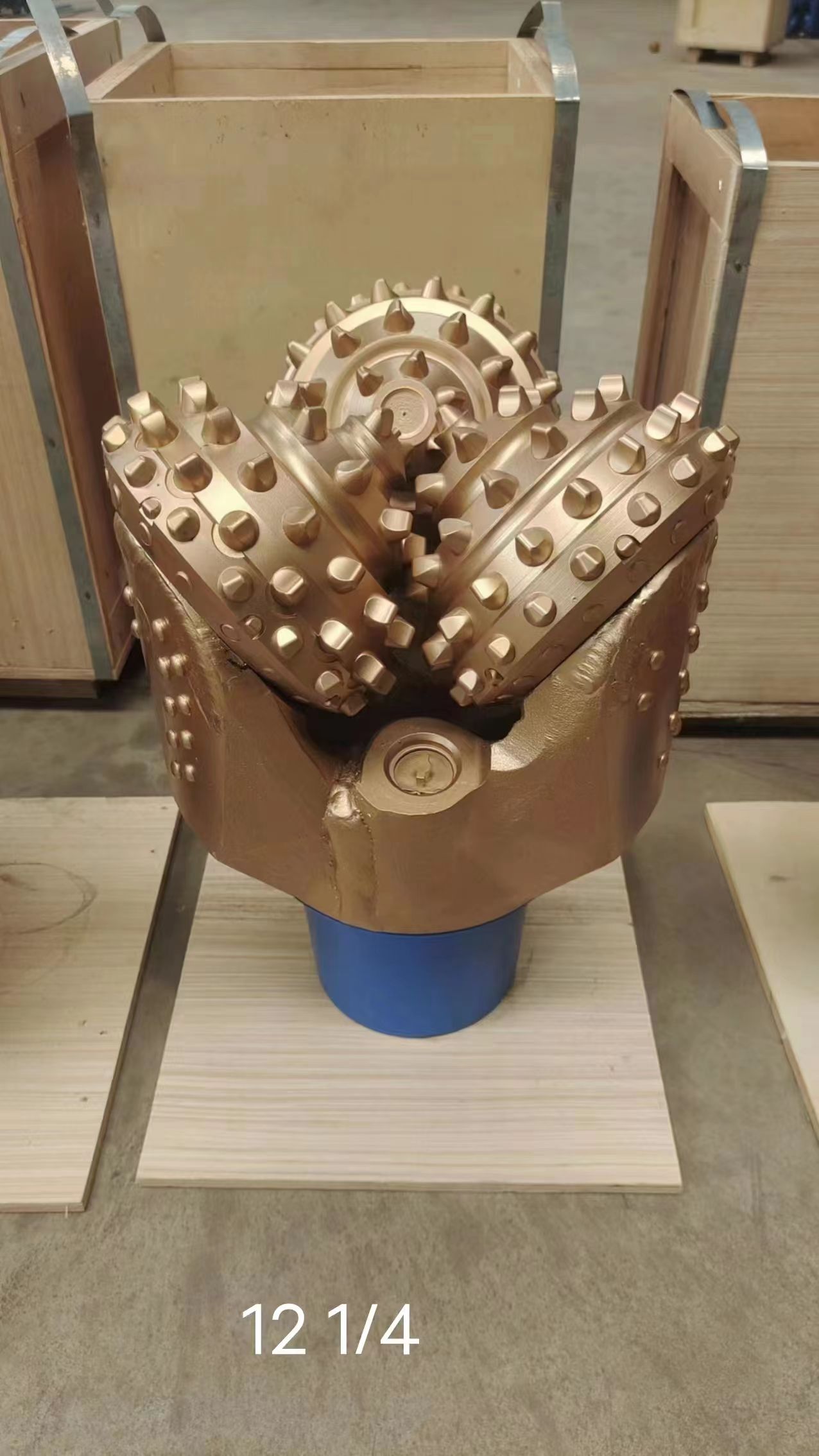TCI Rotary Tricone Drill Bit for Mining Drilling in API Standard (Large Diameter, Heavy Duty) 2